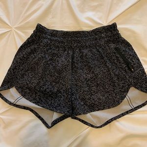 Black and Grey Lululemon Tracker Short 4”